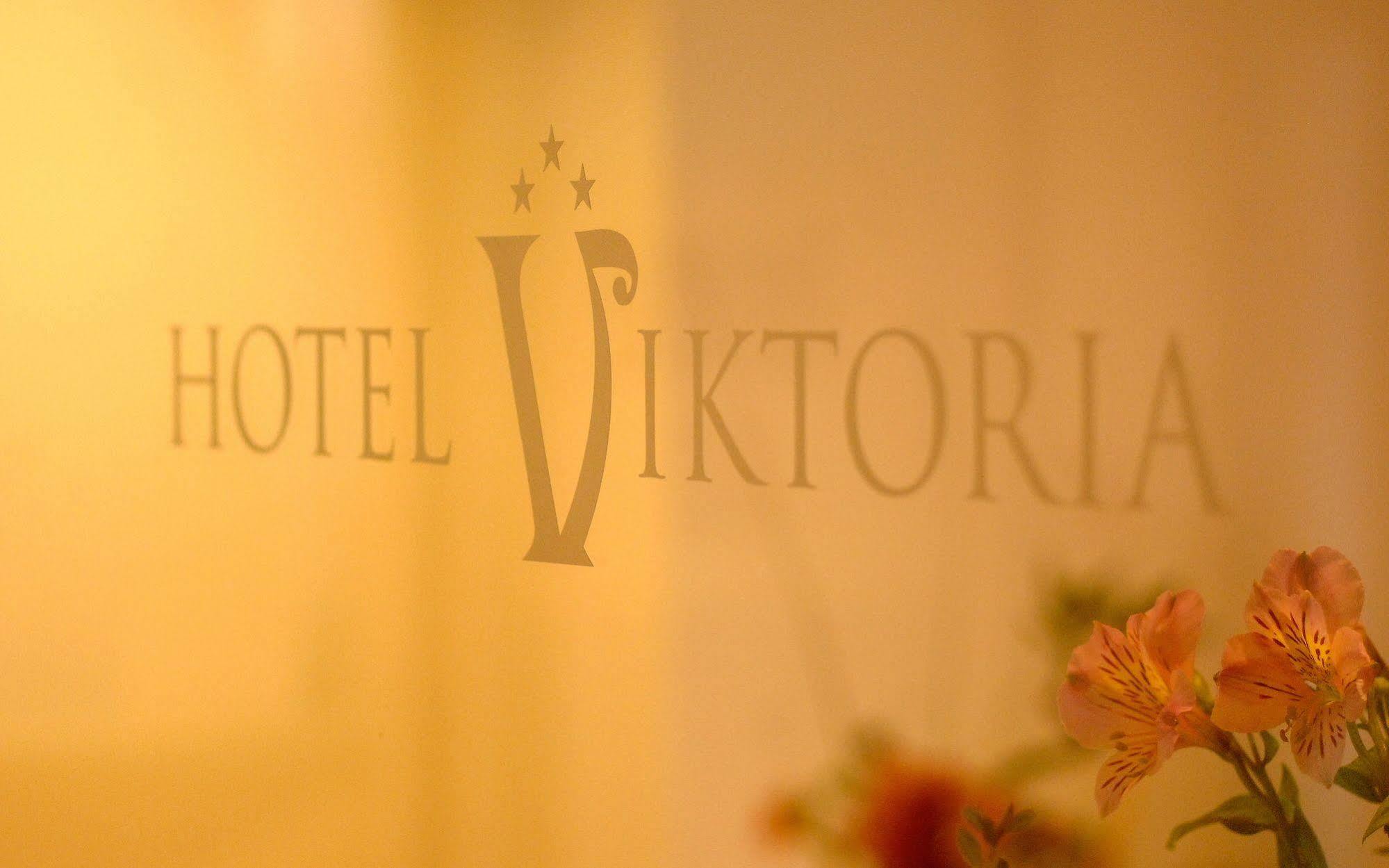 Hotel Viktoria-Leukerbad-Therme ภายนอก รูปภาพ